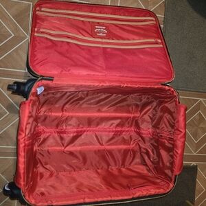 20" carry-on luggage